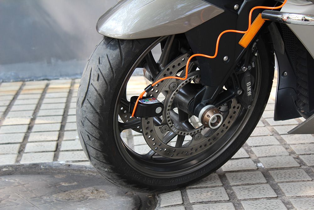 Anti- theft 115db alarm APP bluetooth zinc alloy Motorbike Disc Sensor Alarm Lock